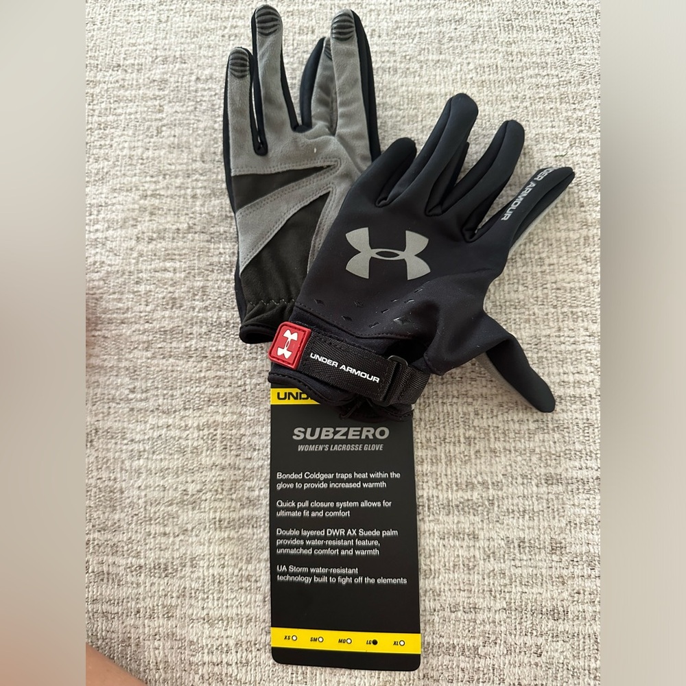 NWT WOMENS LACROSSE GLOVES UNDER ARMOR